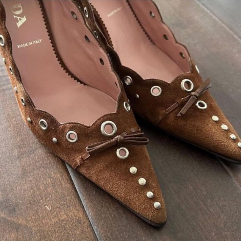 Prada suede grommet heels - VINTAGE - size 39